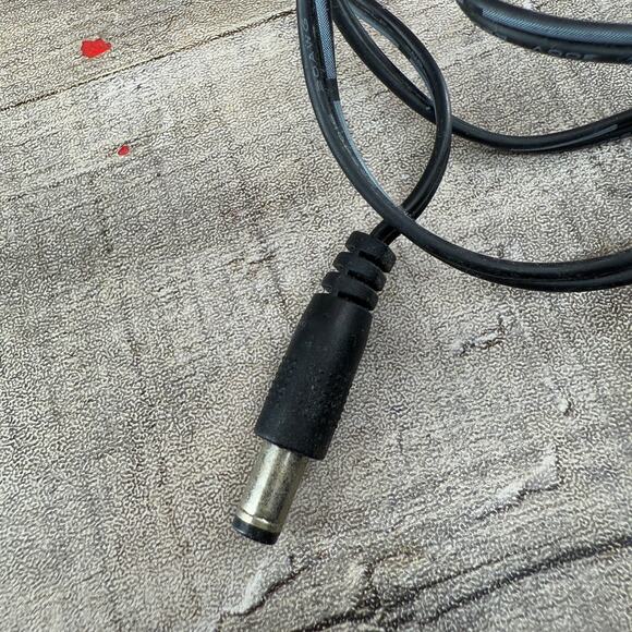 Shenzhen Power Supply 100-240V 50/60Hz - Picture 10 of 10